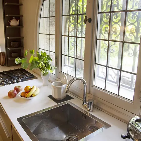 Appartamento Rio Barnaba Giardino - Locappart Venezia